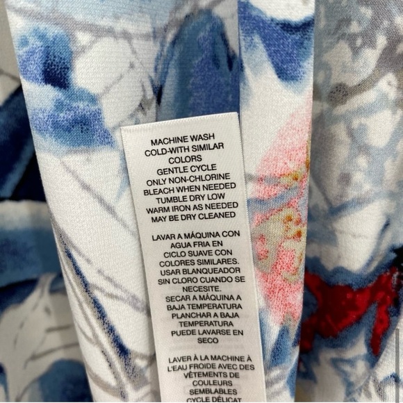 Chico's Blue Jersey Knit Stretch
Refreshing Floral Paisley Print 2 Dress
NWT - Picture 6 of 6